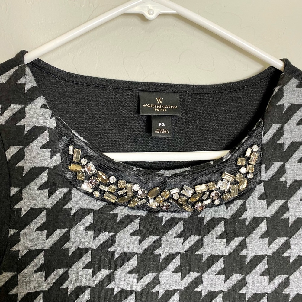Worthington PS Petite Small Black Gray Houndstooth Jeweled Top Job Interview - Picture 2 of 6